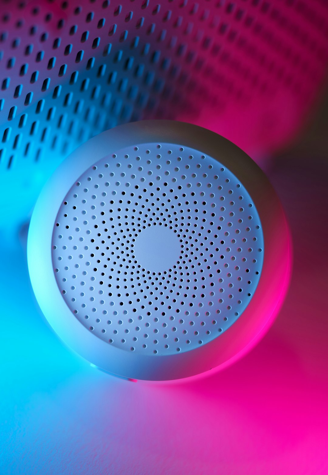 Smart home speaker base electronic device