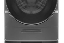 Фото - Стирально-сушильная машина Whirlpool All-In-One, стиральная и сушильная машины Whirlpool с фронтальной загрузкой с удаленным управлением как через мобильное приложение, так и с помощью голосовых помощников Google Assistant и Amazon Alexa.